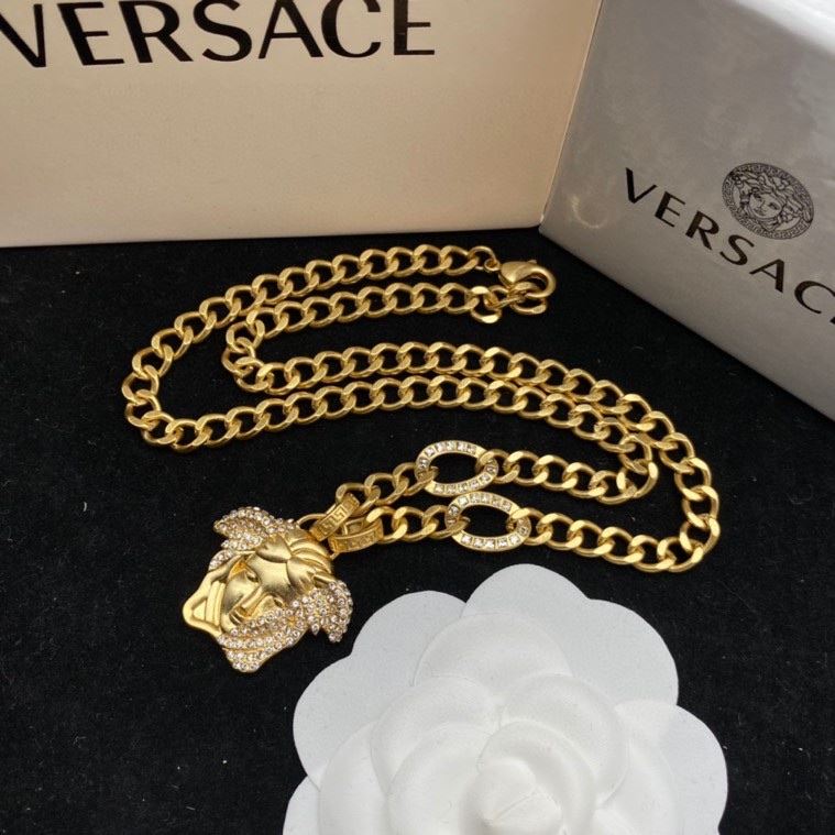 VERSACE